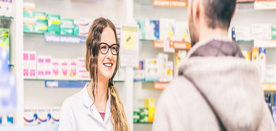 Pharmacie classique et pharmacie en ligne : laquelle vend moins cher ?